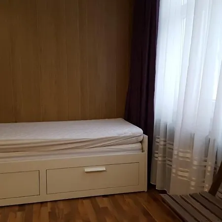 Gruen-weiss Apartment